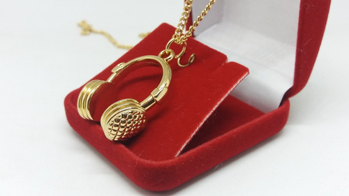 Colar Com Pingente Fone De Ouvido Dj Banho Ouro 18k
