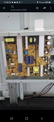 Imagen 8 de 10 de Televisión Aoc De 42 Pulgadas Con La Pantalla Dañada