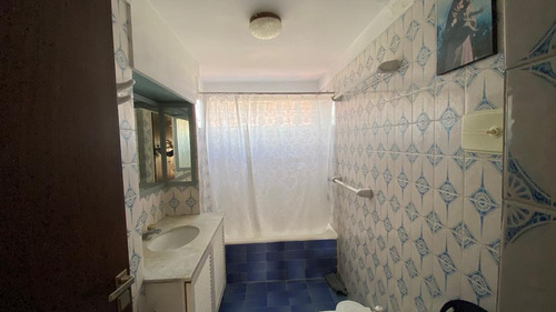 Casa En Venta - 4 Dormitorios 3 Baños - Cocheras - 234mts2 - Mar Del Plata