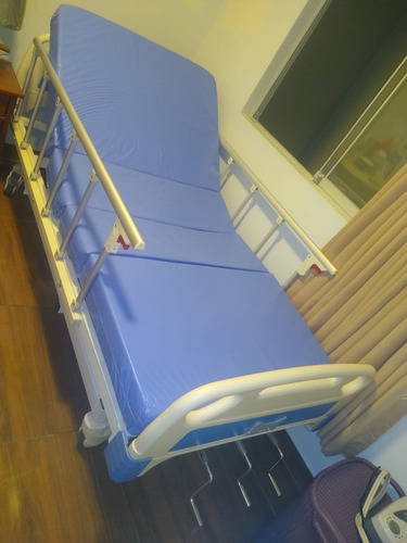 Cama Clínica Importada 3 Manivelas Con Colchón (Usado)