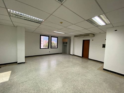 Imagen 8 de 10 de ¡alquiler! Oficina En Centro Empresarial Cristal (88 M2)