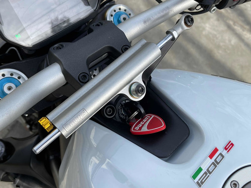 Ducati Monster 1200s