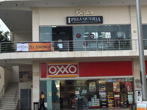 Local En Renta En Plaza Comercial. Jardín Tetela, Cuernavaca