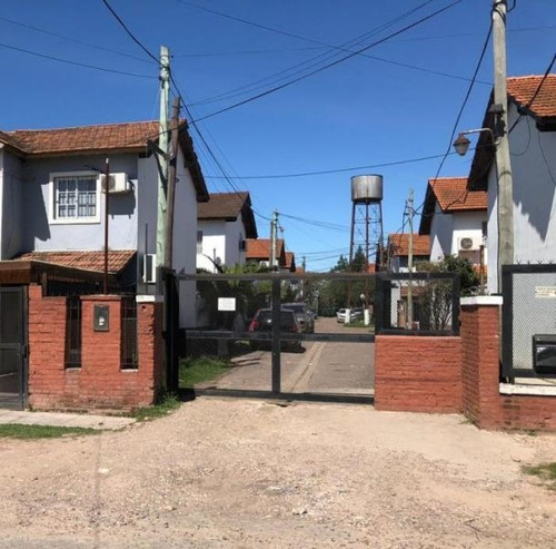 Imagen 2 de 10 de Casa En Venta En José C Paz