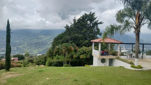 Finca Moderna En Copacabana