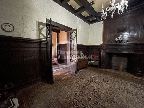 Sitio En Venta En Ñuñoa, Se Puede Construir Hasta 5 Pisos