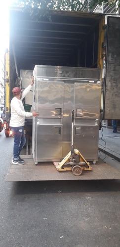 Imagen 3 de 10 de Fletes Camion Pala Hidráulica. Camiones Chasis De 14 Pallets
