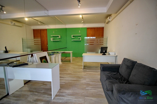 Local Con Baño En Venta Sobre Av. Gorlero, Peninsula. Punta Del Este- Ref: 2833