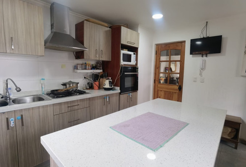 Propiedad Con Casa Centro De Comuna Isla De Maipo