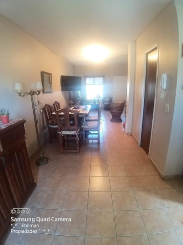 Imagen 12 de 30 de Venta De Inmejorable Duplex En Moreno, Calle Centenario 300