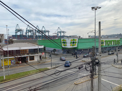 Se Arrienda Oficina En Avenida Barros Luco - Barrancas