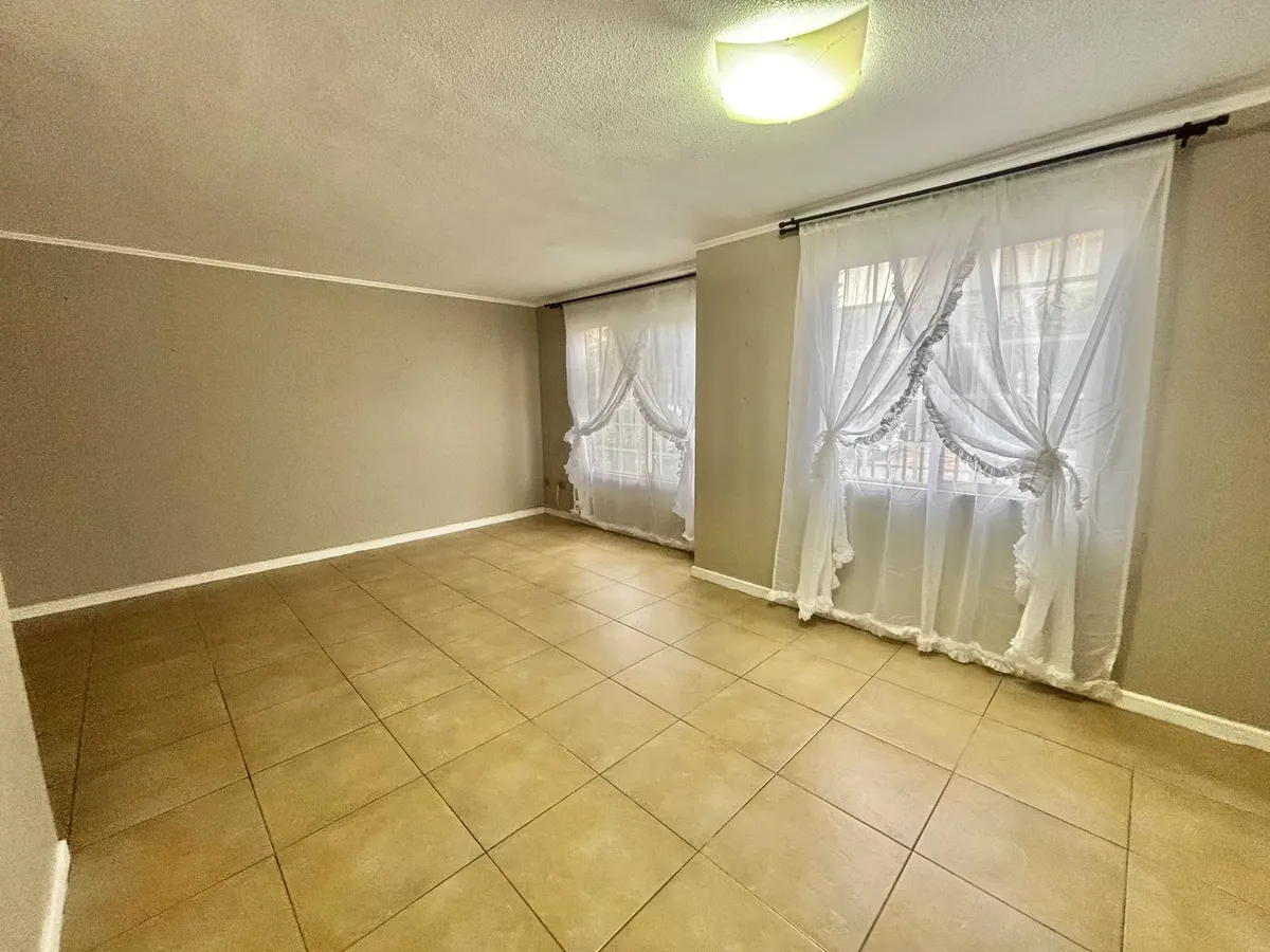 Imagen 2 de 26 de Amplia Casa Esquina 169m:4d/3b En Condominio (164286)