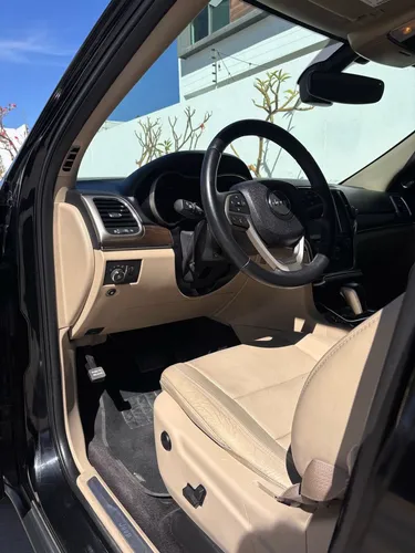 Jeep Grand Cherokee 3.7 Limited Lujo 3.6 4x2 At