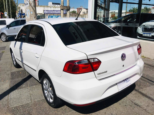Volkswagen Voyage 1.6 Highline 101cv 2013