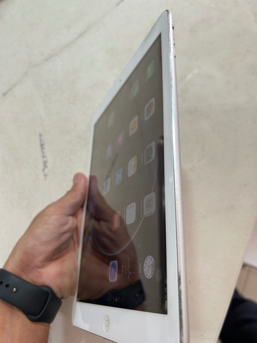 Ipad Air Modelo A1474 Funcionando!!! Gris (Usado)