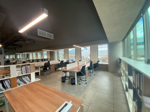  Oficina En Moderno Edificio En  Corazon De Providencia