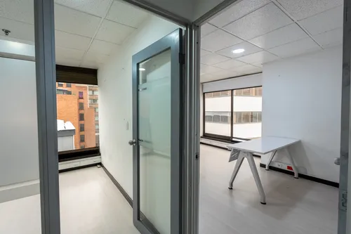 Oficina En Arriendo/venta En Porciúncula. Cod A1105052