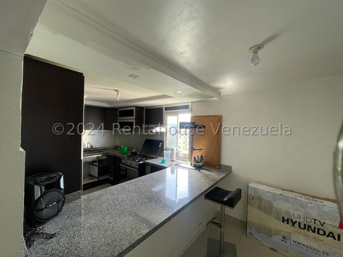 Maria Elena Latouche Te Ofrece En Venta Excelente Penthouse Cuenta Con Pozo Terrazas De San Diego. Mels 24-14795