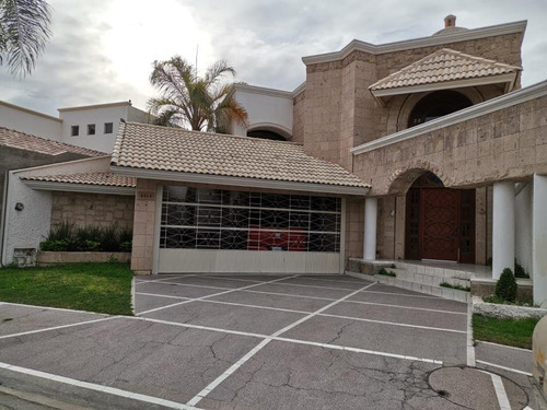 Casa En Venta En Residencial El Fresno