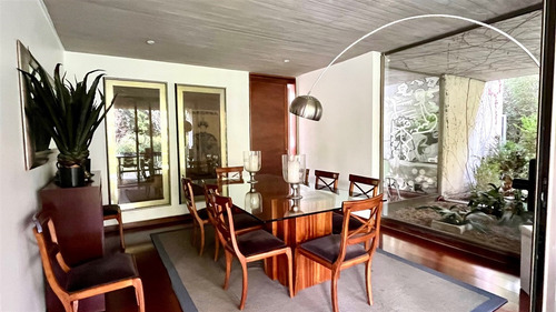Casa En Venta De 4 Dorm. En La Dehesa