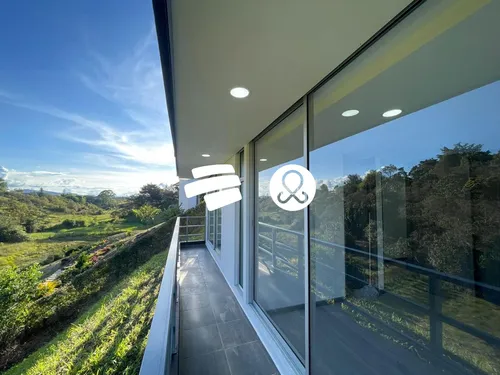 Venta Casa Unifamiliar 112m2, Guatapé (antiq)