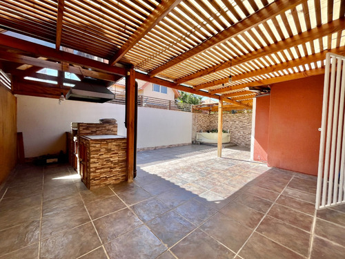Cómoda Casa En Microbarrio En Linderos