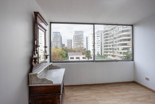 Amplio/ 3 Dormitorios + Servicios. Sin Bodega/ M De Zamora