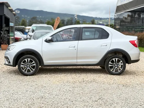 Renault Logan 1.6 Privilege / Intens