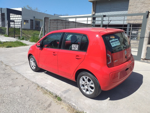 Volkswagen Up High 2016