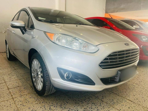 Imagen 2 de 10 de Ford Fiesta Se Plus 4 Puertas 2016