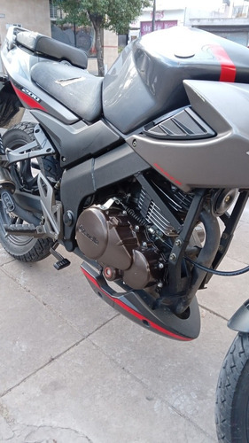 Imagen 17 de 19 de Zanella Rx 200 Naked