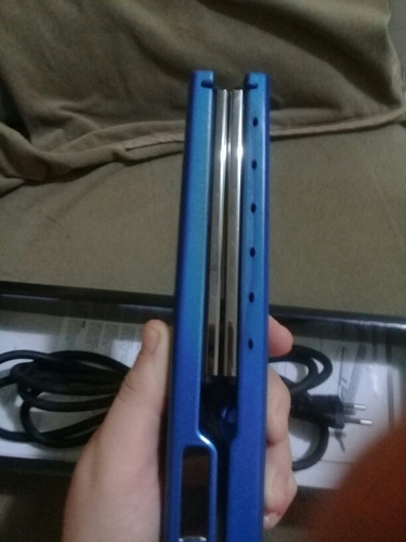 Prancha Titanium Mq (novíssima) Pouquíssimo Tempo De Uso.