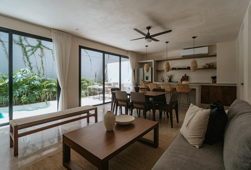 Casa En Venta De 3 Recàmaras Con Lock Off En Tulum (1087)
