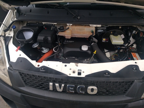 Iveco Daily 35s14 Ano 14 Com Bau Refrigerado