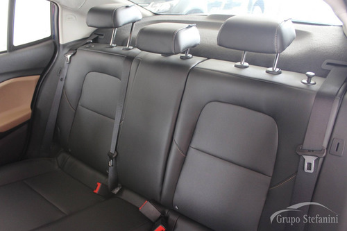 Imagem 8 de 11 de Chevrolet Onix 1.0 Turbo Flex Plus Premier Automático