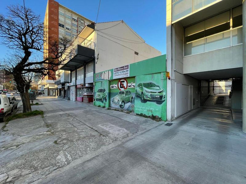 Alquilo Espacio Para Uso Comercial 8,66 X 34