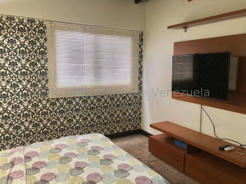 Casa En Calle Cerrada En Alto Prado Mls #24-21618