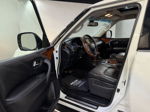 Infiniti QX80 5.6l Perfection 8 Pasajeros At