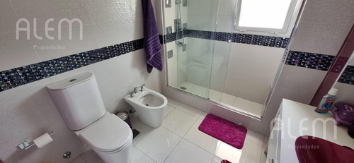 Casa De 4 Dormitorios En Venta En Solar Del Bosque, Canning