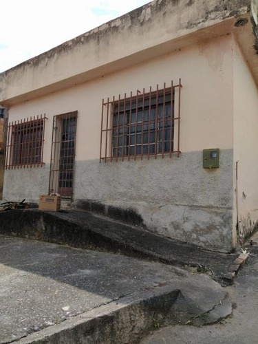 Imagem 1 de 8 de Casa Com 3 Quartos Para Comprar No Mantiqueira Em Belo Horizonte/mg - 1555
