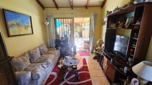 Casa En Venta De 3 Dorm. En Puente Alto
