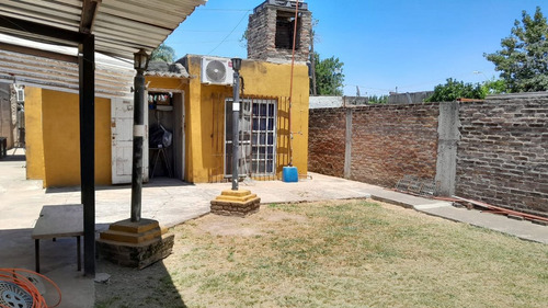 Se Vende Casa En Santo Tome Con Local Comercial