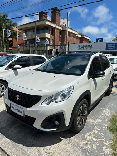 Peugeot 2008 1.6 Feline 5p