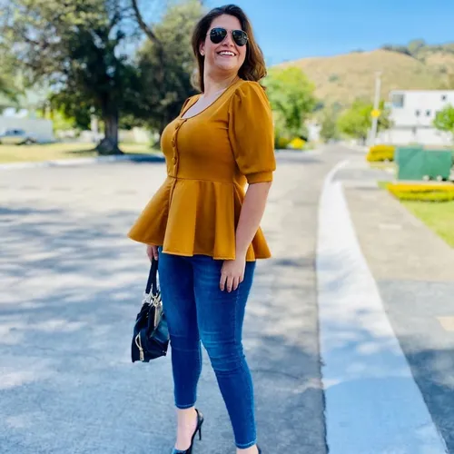Blusa tipo online peplum