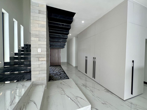 Casa En Venta En Privada Tamara