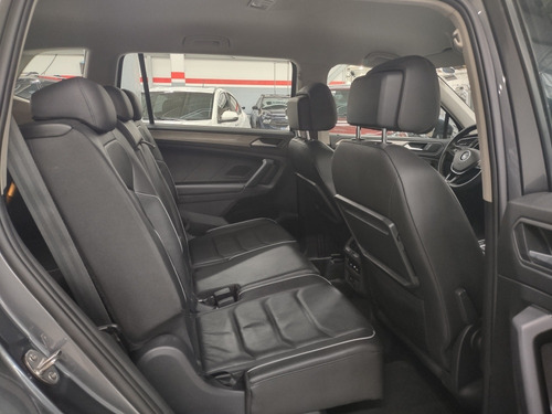 Imagem 10 de 15 de Volkswagen Tiguan Allspace 1.4 250 Tsi Flex 19/2020