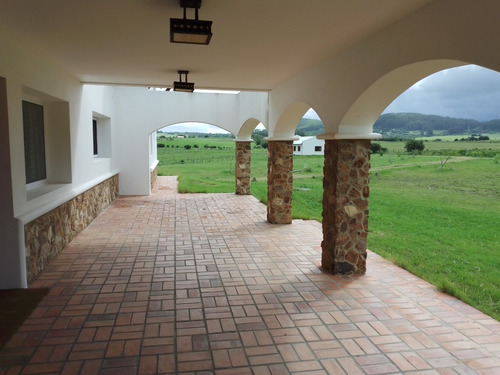 Chacra Con Muy Buena Casa, Mas Galpón Y Casa De Casero