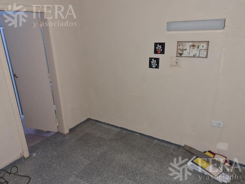 Venta De Casa 5 Ambientes Con Cochera Y Patio En Quilmes (26821)