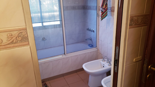 Excelente Chalet De Cuatro Dormitorios