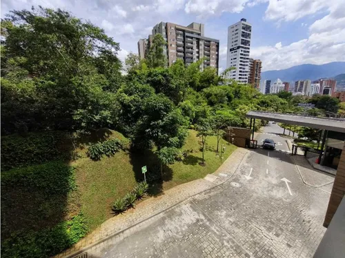 180m2 Apartamento En El Poblado
